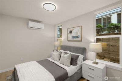 1123 C 10th Avenue E, Seattle, WA 98102 - Photo 16