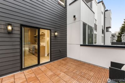 1123 C 10th Avenue E, Seattle, WA 98102 - Photo 19