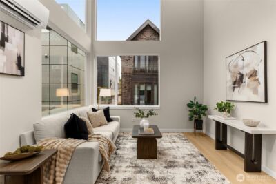 1123 C 10th Avenue E, Seattle, WA 98102 - Photo 2