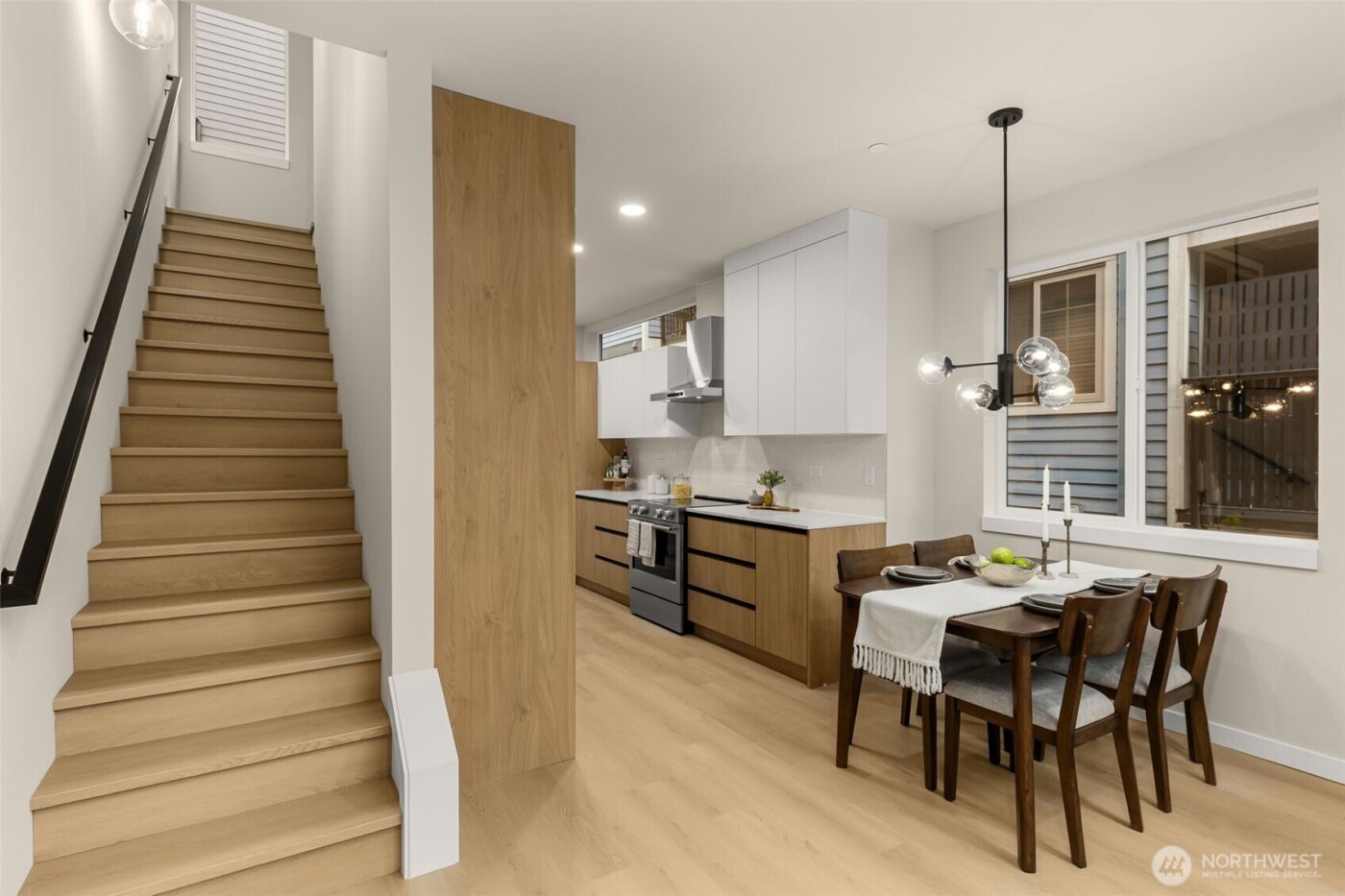 1123 C 10th Avenue E, Seattle, WA 98102