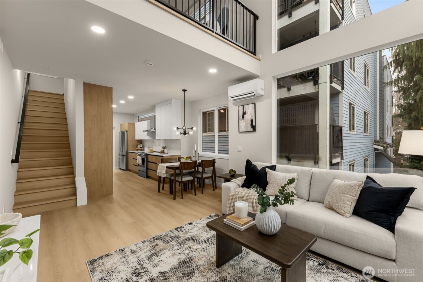 1123 C 10th Avenue E, Seattle, WA 98102