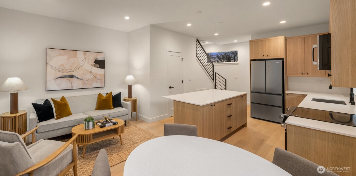 503 S Henderson Street , Seattle, WA 98108