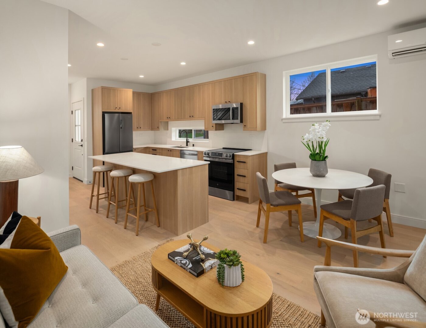 503 S Henderson Street , Seattle, WA 98108