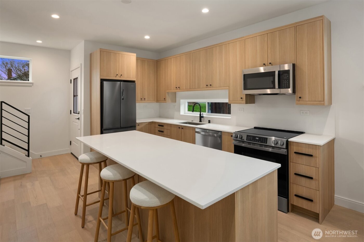 503 S Henderson Street , Seattle, WA 98108