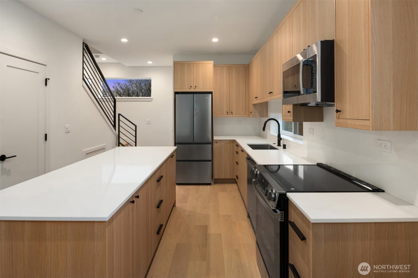 503 S Henderson Street , Seattle, WA 98108