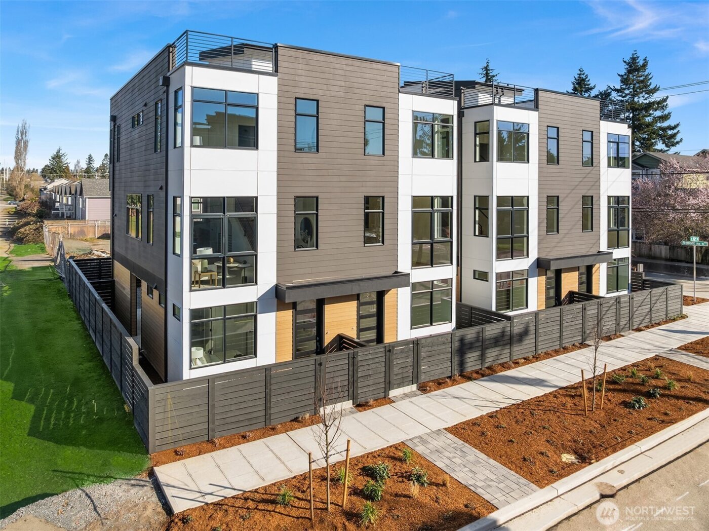 632 N 92nd Street , Seattle, WA 98103