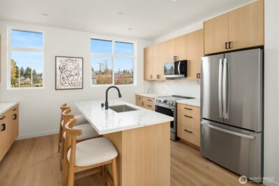 632 N 92nd Street , Seattle, WA 98103 - Photo 7