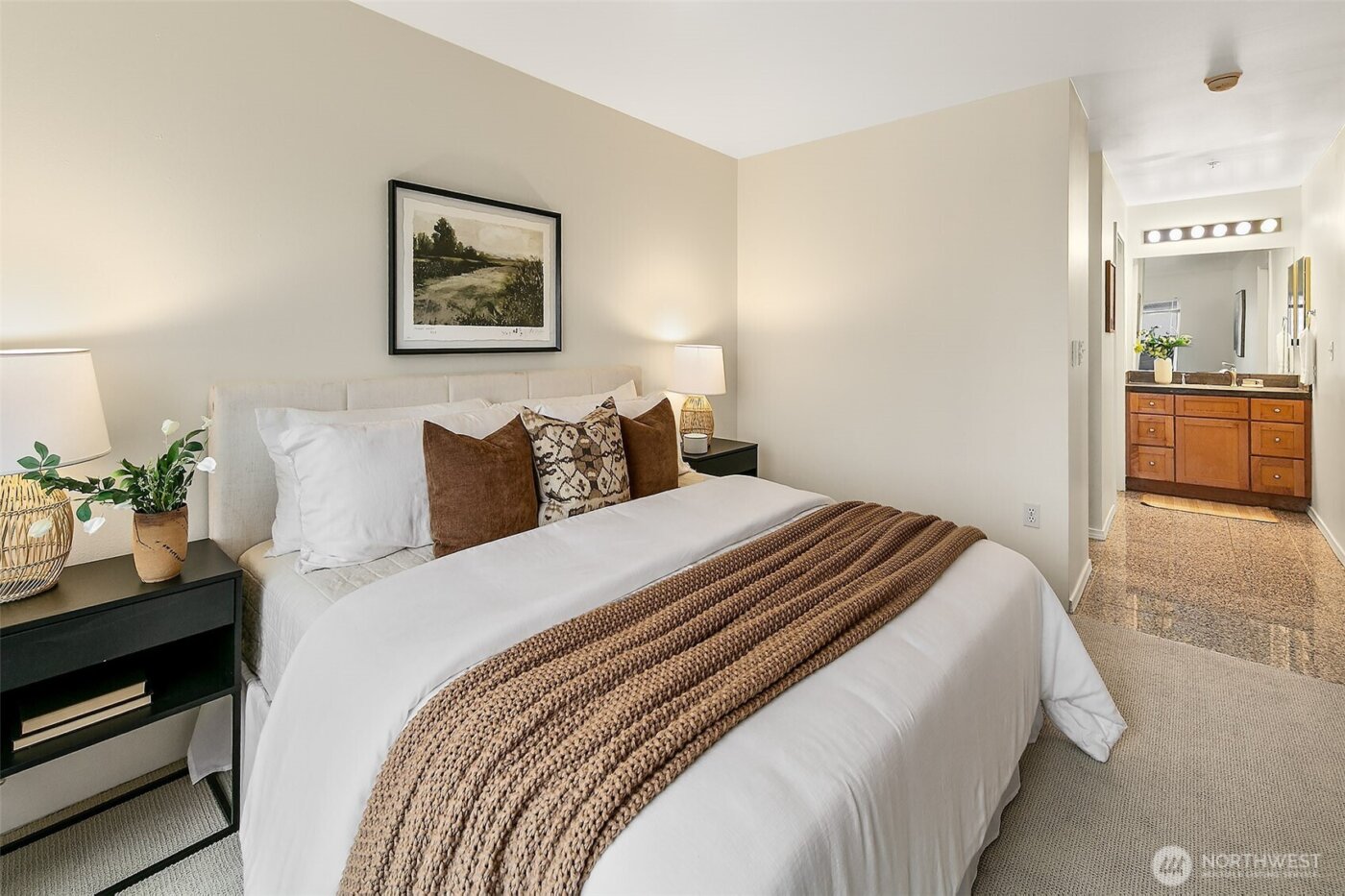 2414 1st Avenue #707, Seattle, WA 98121