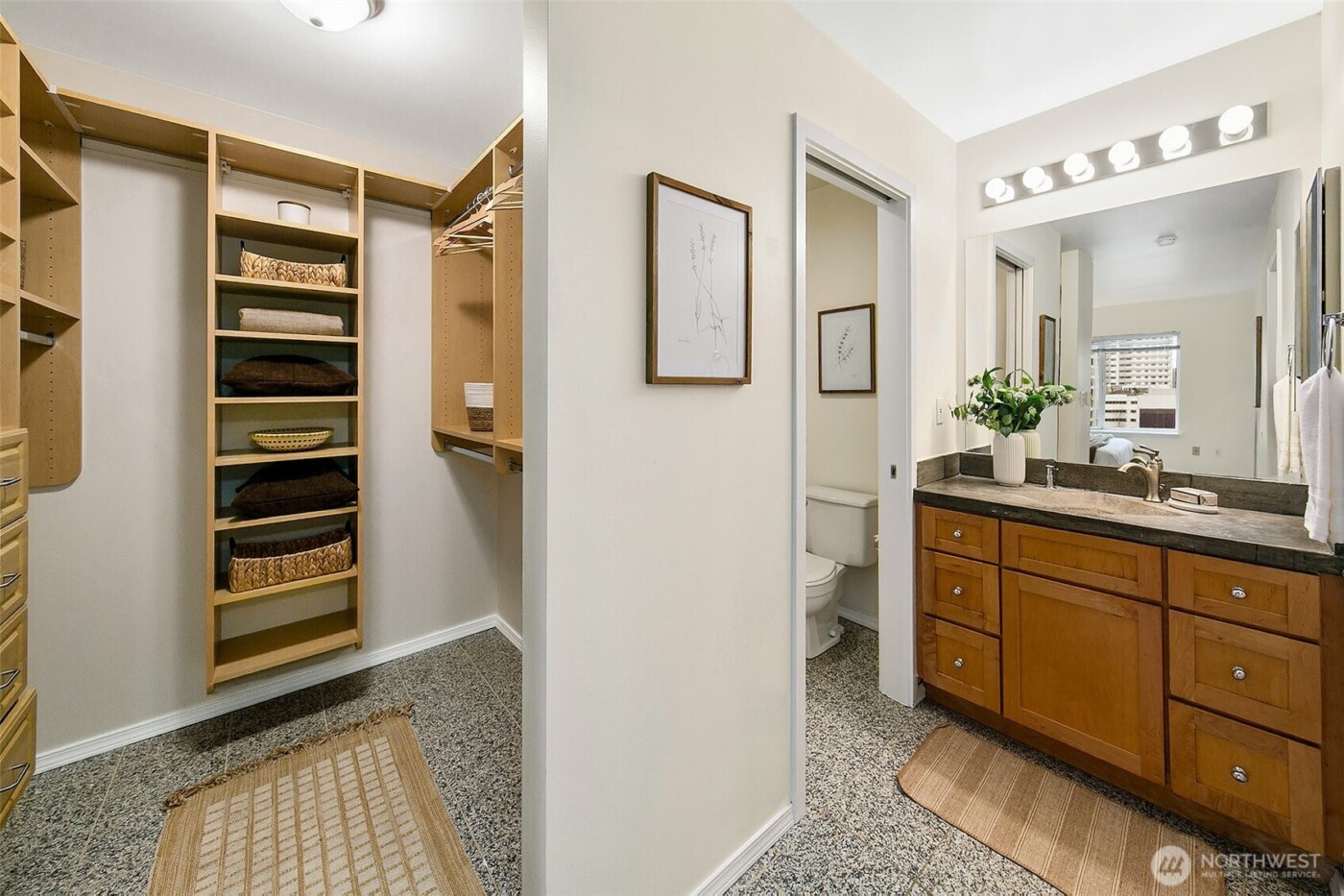 2414 1st Avenue #707, Seattle, WA 98121