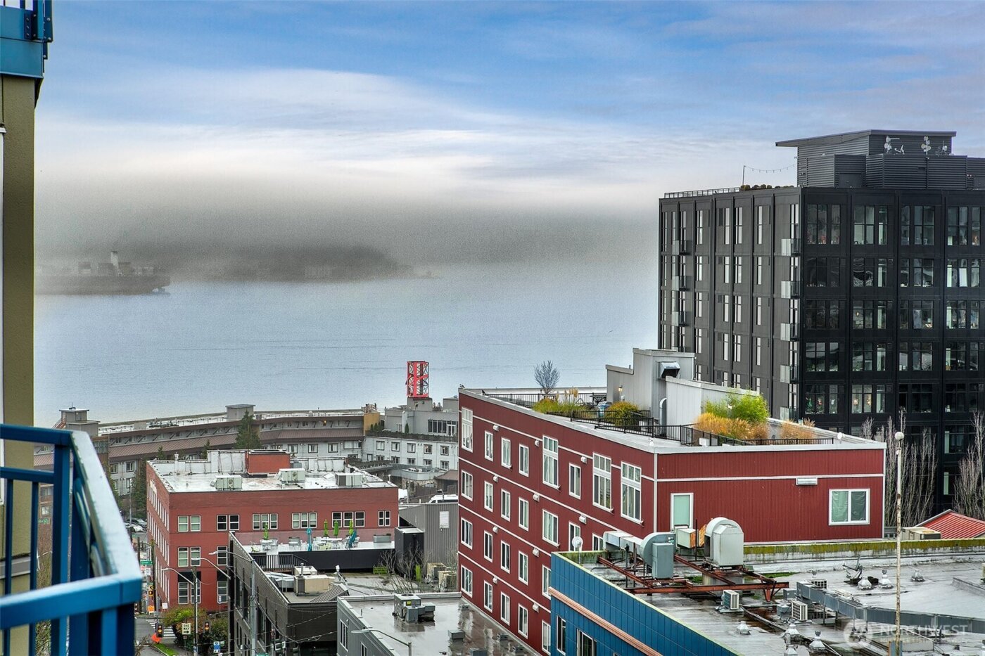 2414 1st Avenue #707, Seattle, WA 98121