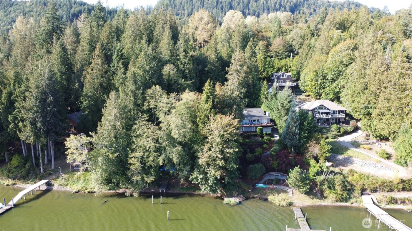 18895 W Big Lake Boulevard , Mount Vernon, WA 98274