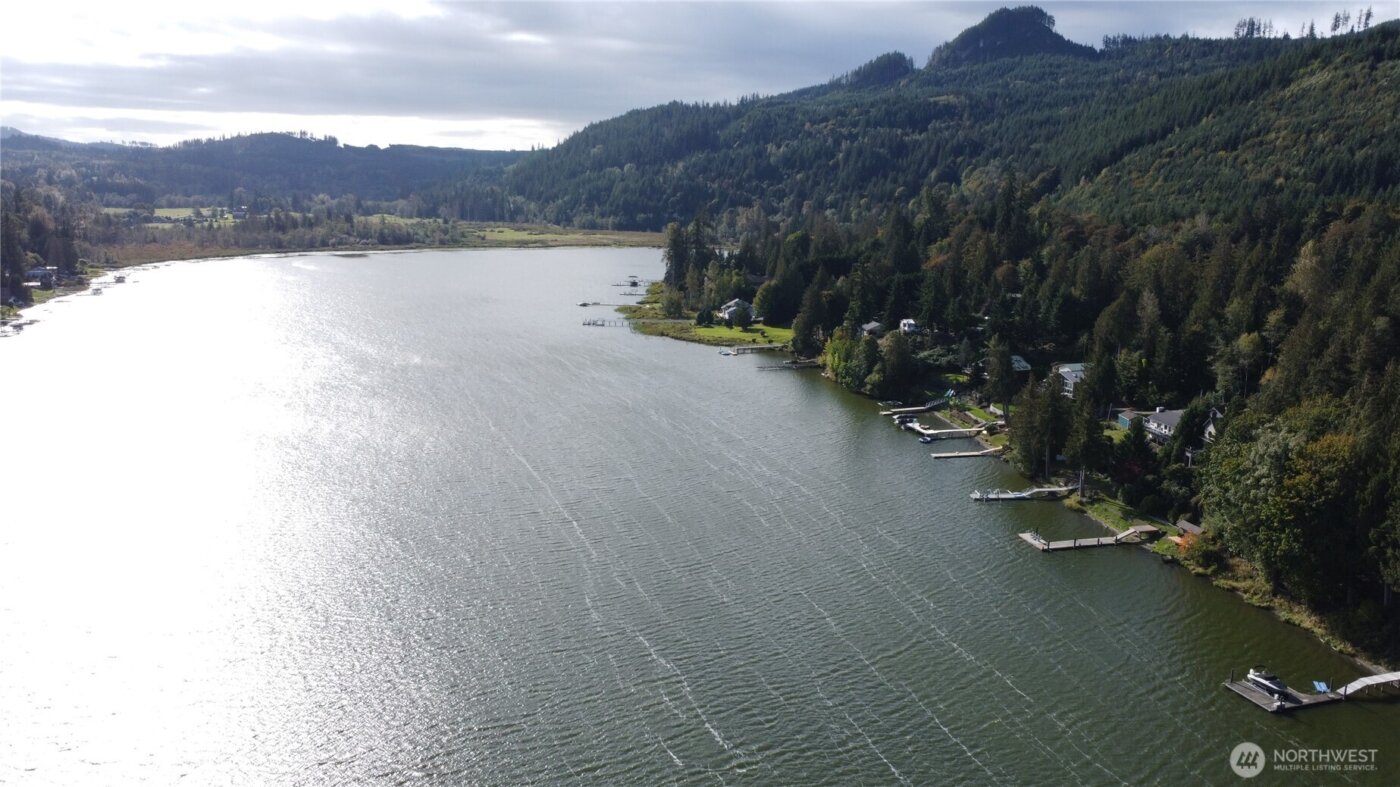 18895 W Big Lake Boulevard , Mount Vernon, WA 98274