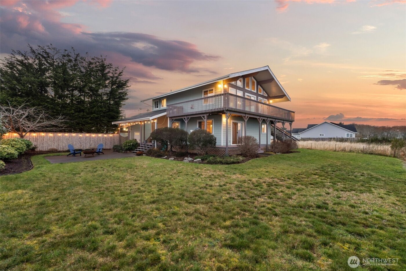 138 Sunrise Avenue SE, Ocean Shores, WA 98569