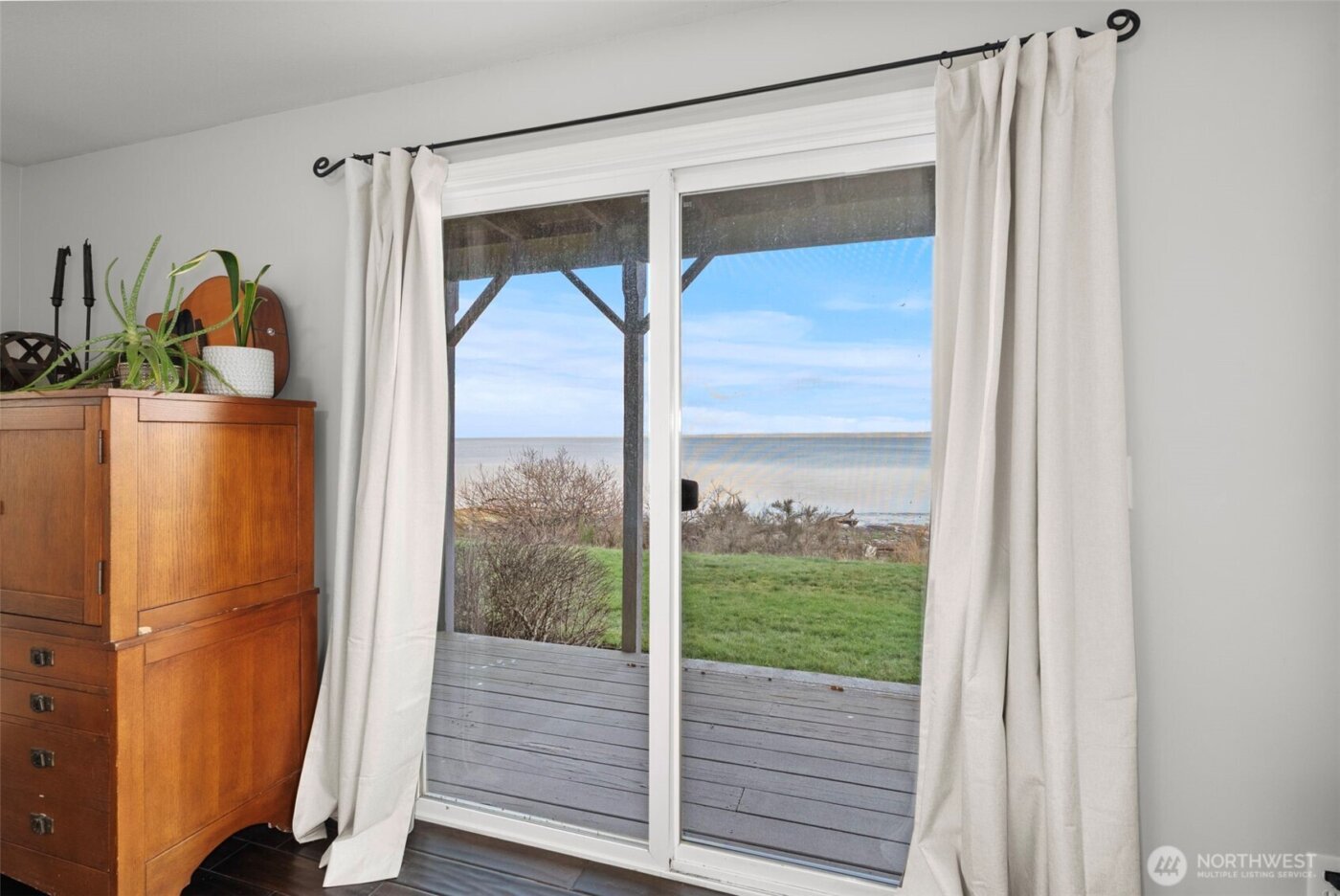 138 Sunrise Avenue SE, Ocean Shores, WA 98569