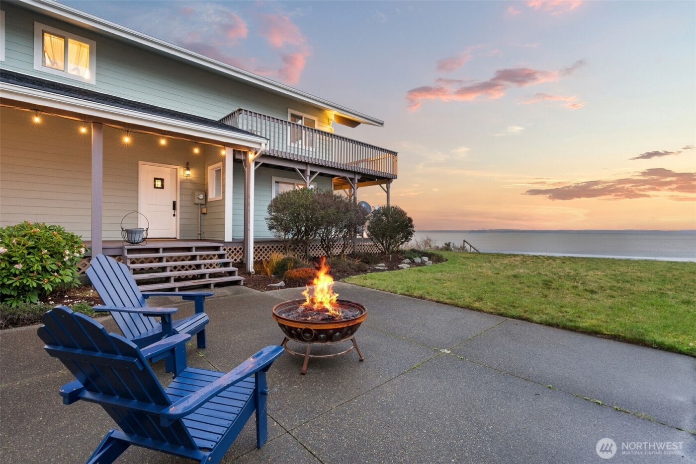 138 Sunrise Avenue SE, Ocean Shores, WA 98569