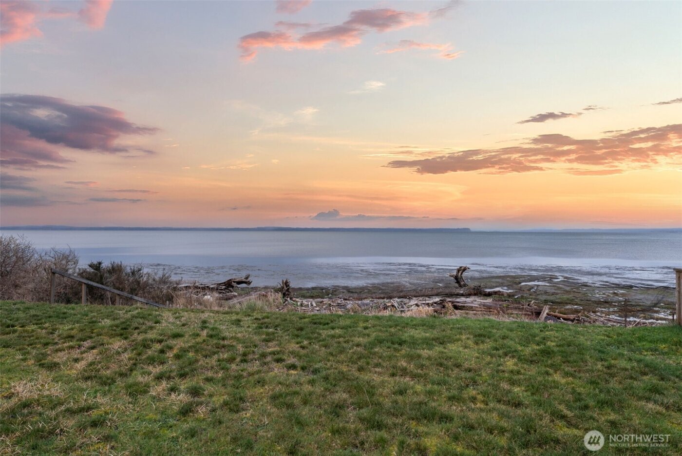 138 Sunrise Avenue SE, Ocean Shores, WA 98569