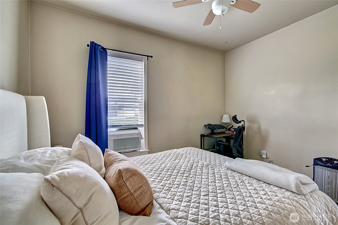 1018 Wall Street SE, Everett, WA 98201