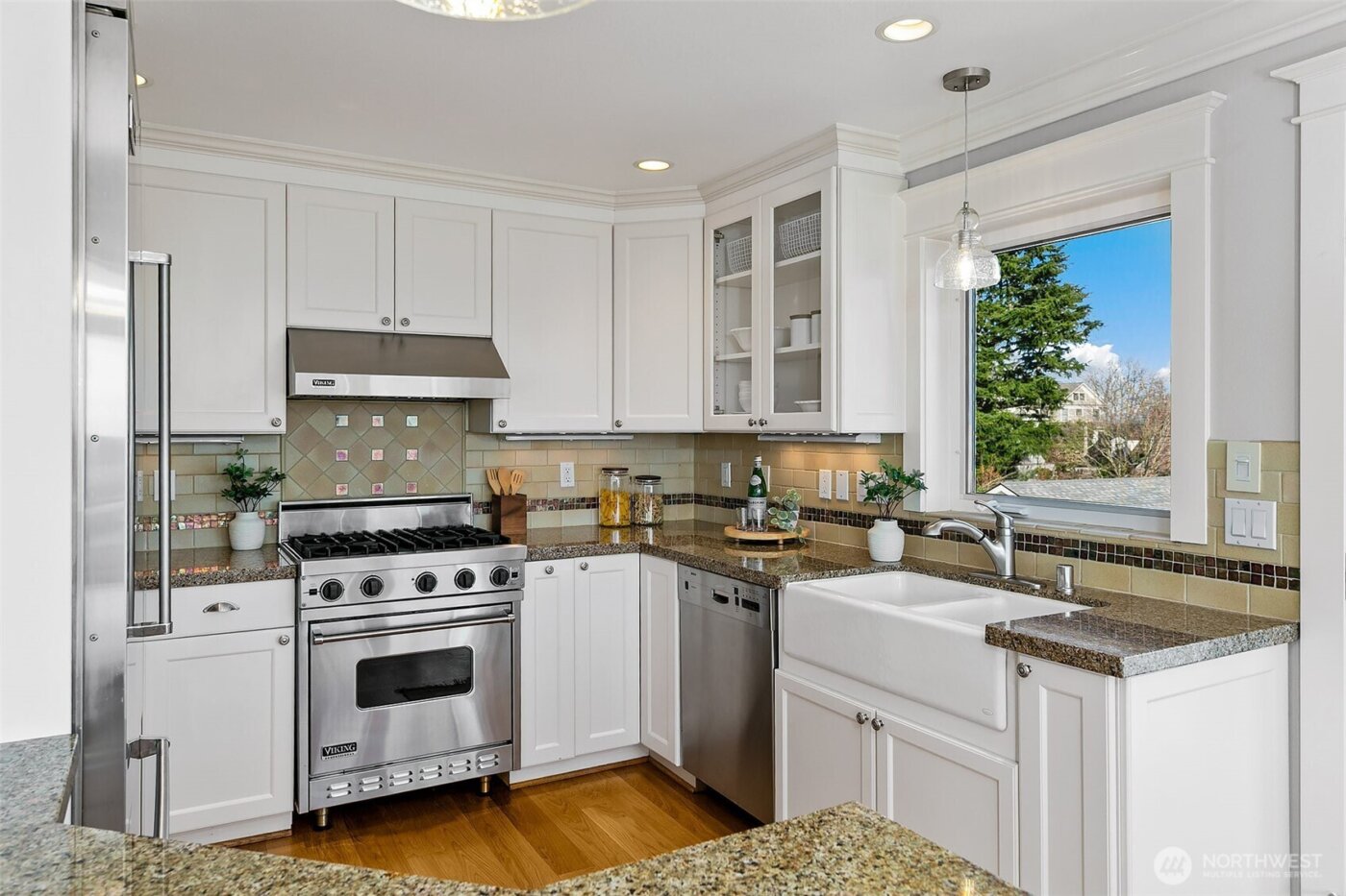 1238 3rd Avenue N, Seattle, WA 98109