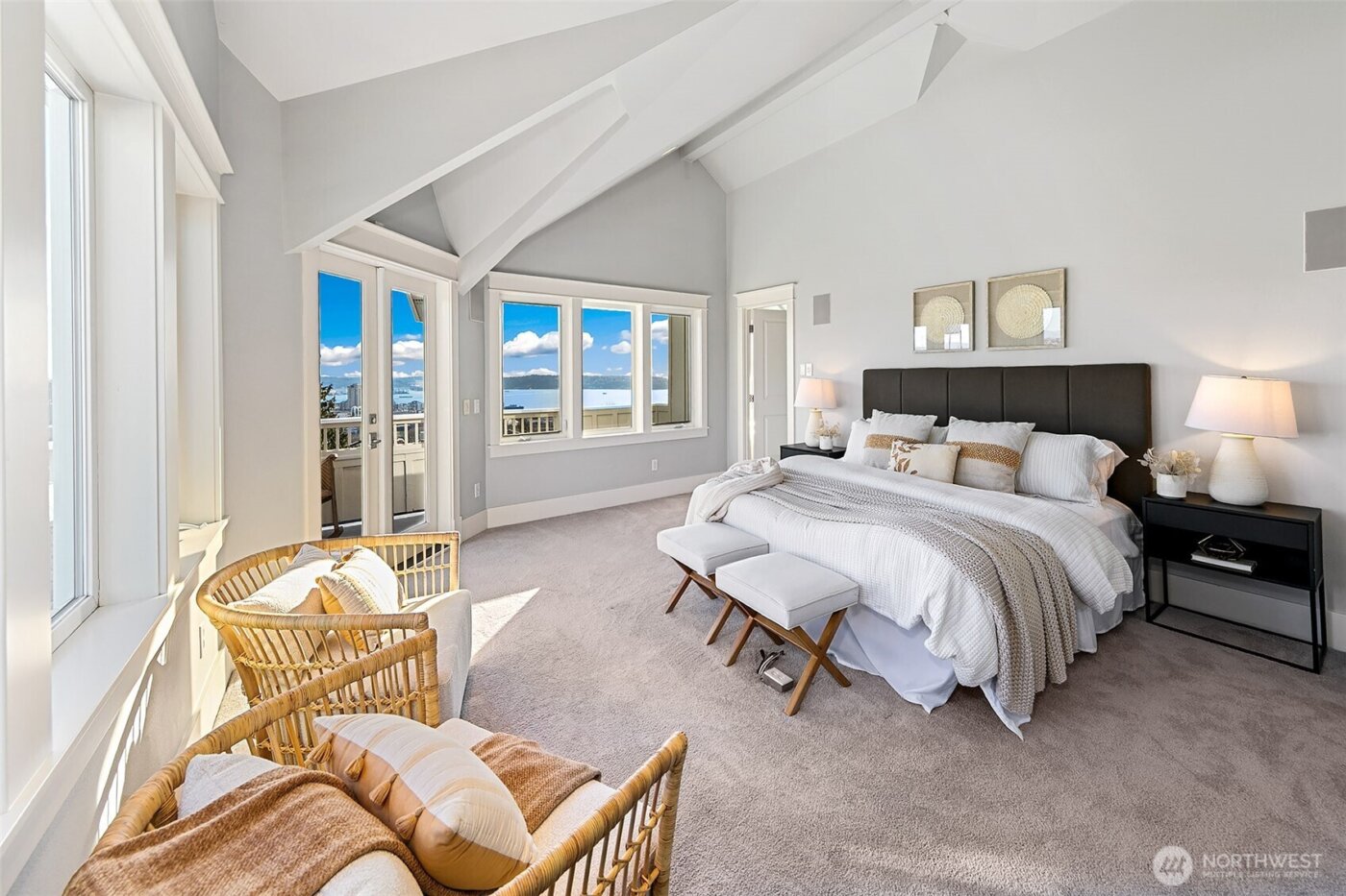 1238 3rd Avenue N, Seattle, WA 98109