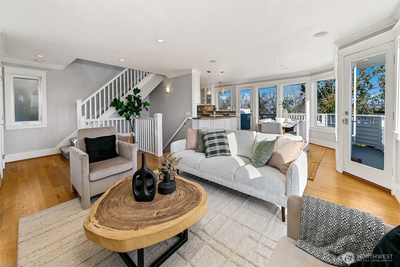 1238 3rd Avenue N, Seattle, WA 98109