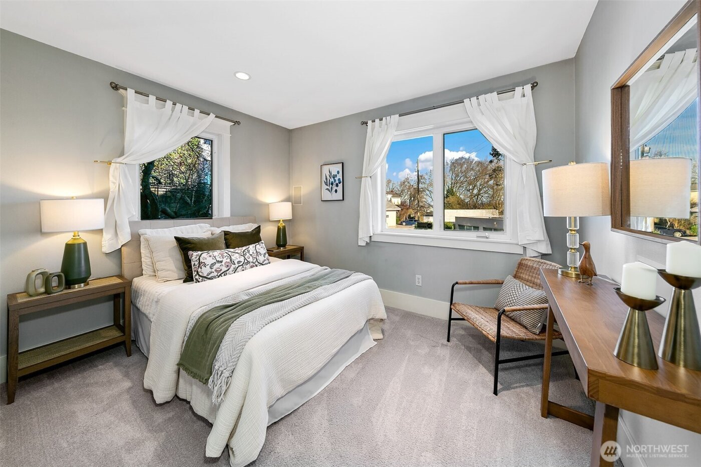 1238 3rd Avenue N, Seattle, WA 98109