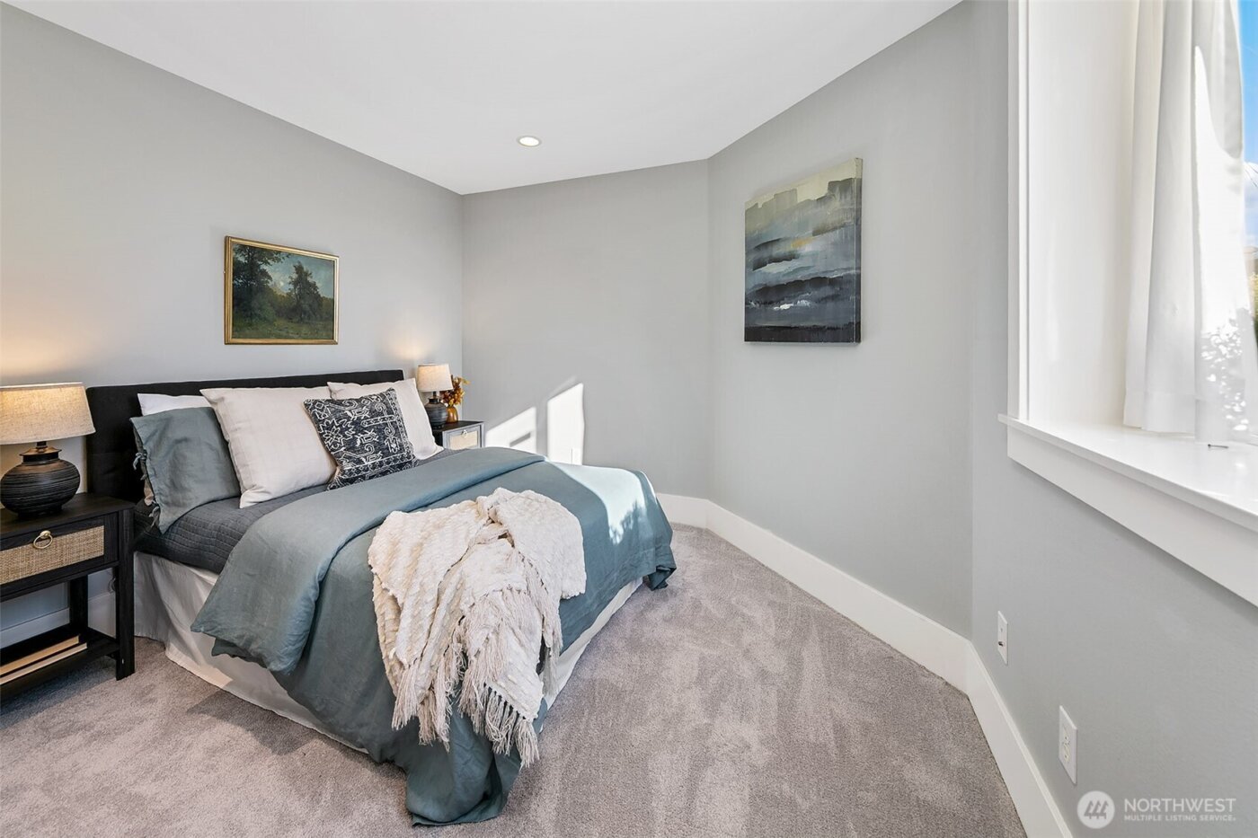 1238 3rd Avenue N, Seattle, WA 98109