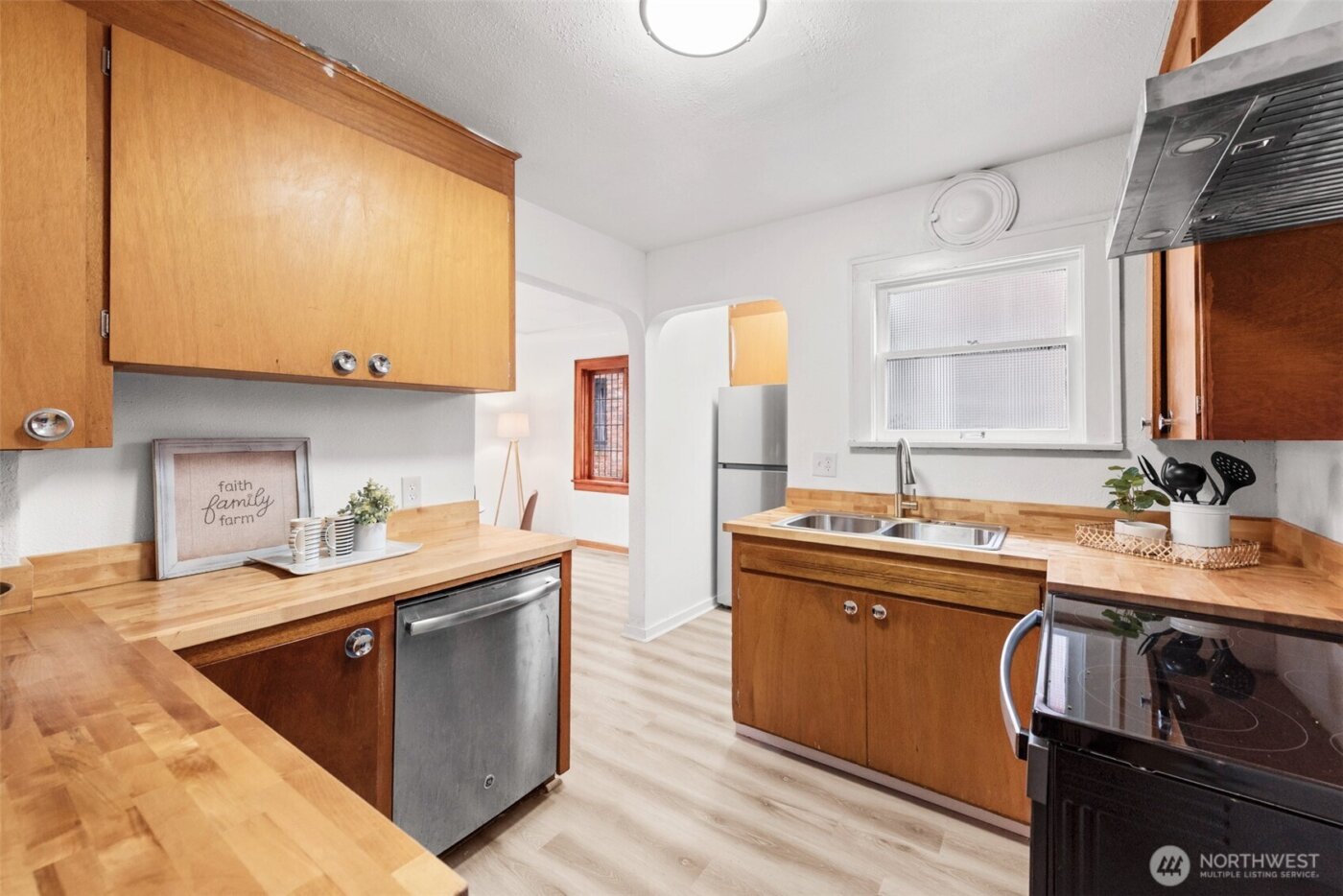 7736 33rd Ave NW , Seattle, WA 98117