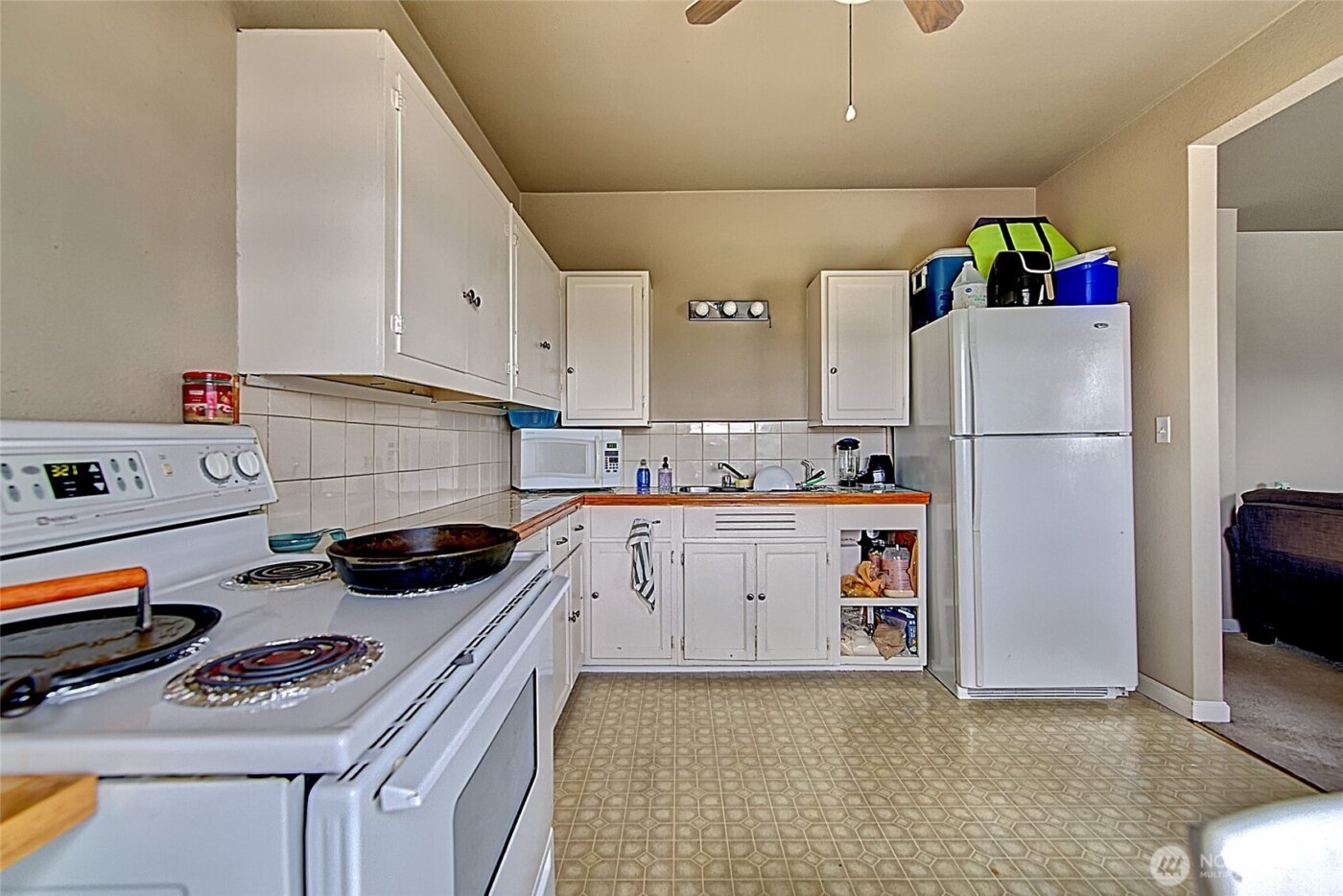 1018 Wall Street SE, Everett, WA 98201