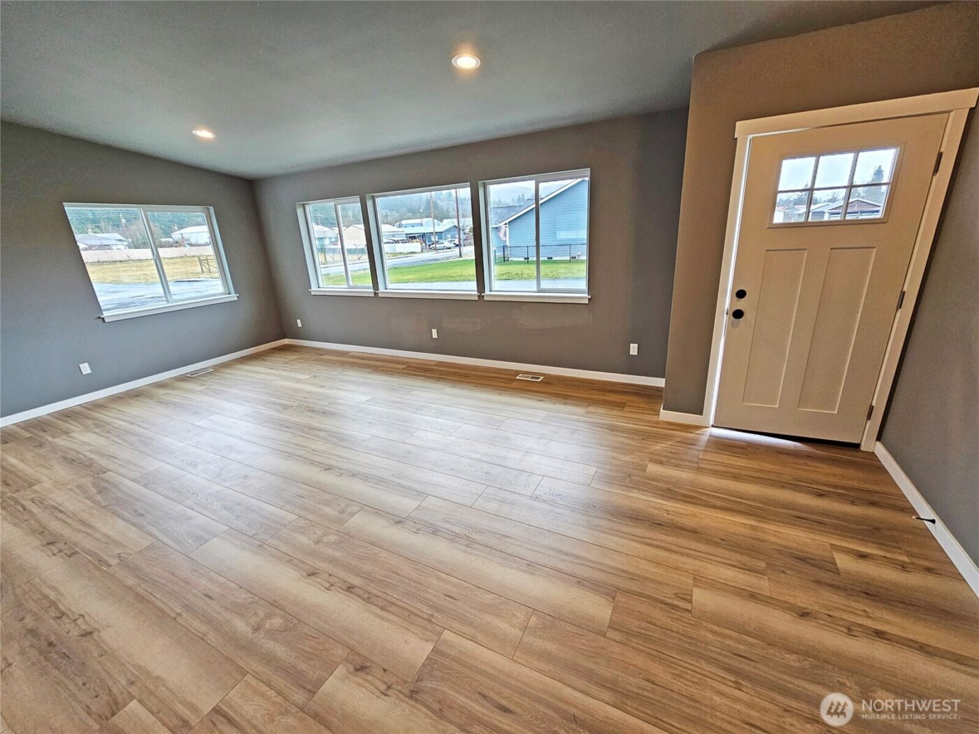 208 S 2nd Street , Oakville, WA 98568