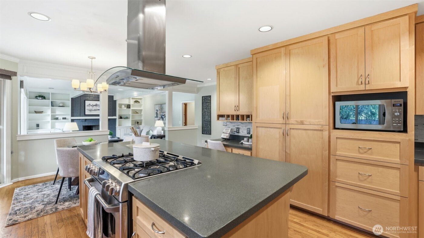 4715 227th Place SE, Sammamish, WA 98075