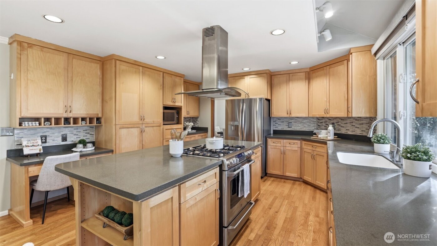 4715 227th Place SE, Sammamish, WA 98075