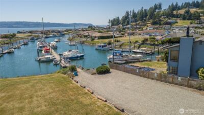 2271 Mariner Beach Drive , Oak Harbor, WA 98277