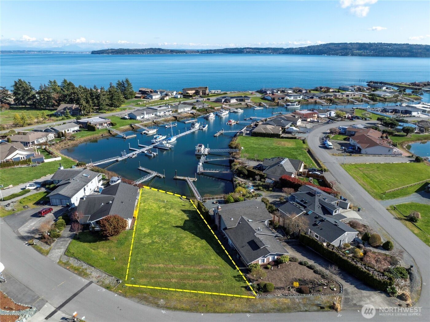 2271 Mariner Beach Drive , Oak Harbor, WA 98277