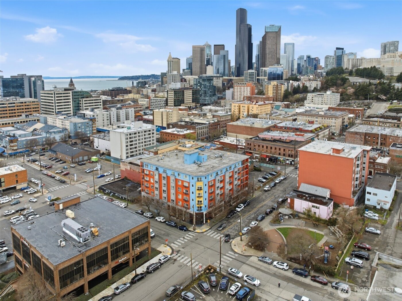 668 S Lane Street #404, Seattle, WA 98104