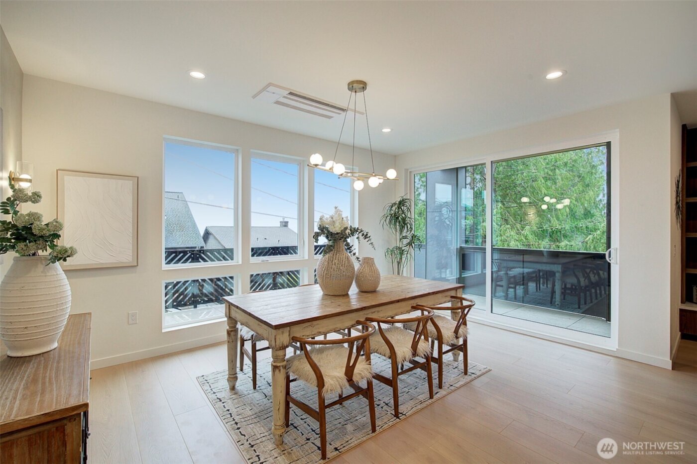 7341 California Avenue SW, Seattle, WA 98136