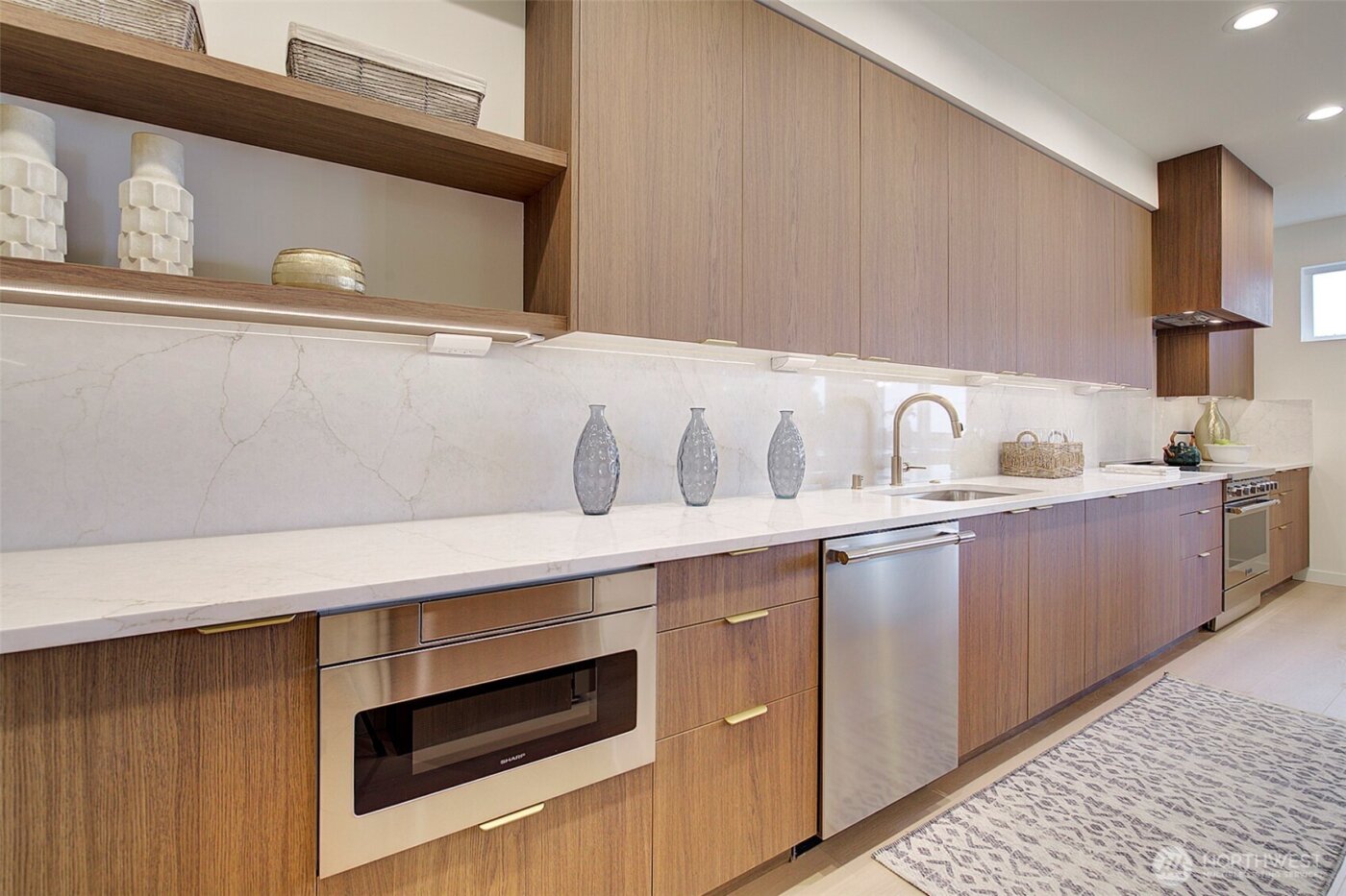 7341 California Avenue SW, Seattle, WA 98136