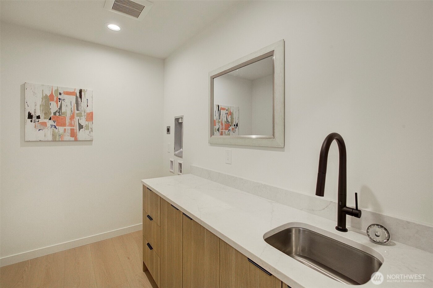 7341 California Avenue SW, Seattle, WA 98136