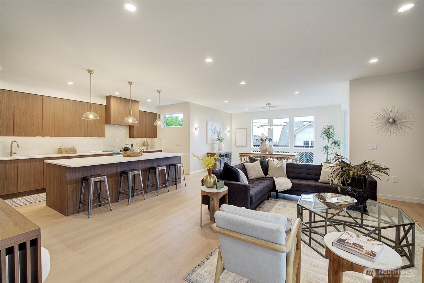 7341 California Avenue SW, Seattle, WA 98136