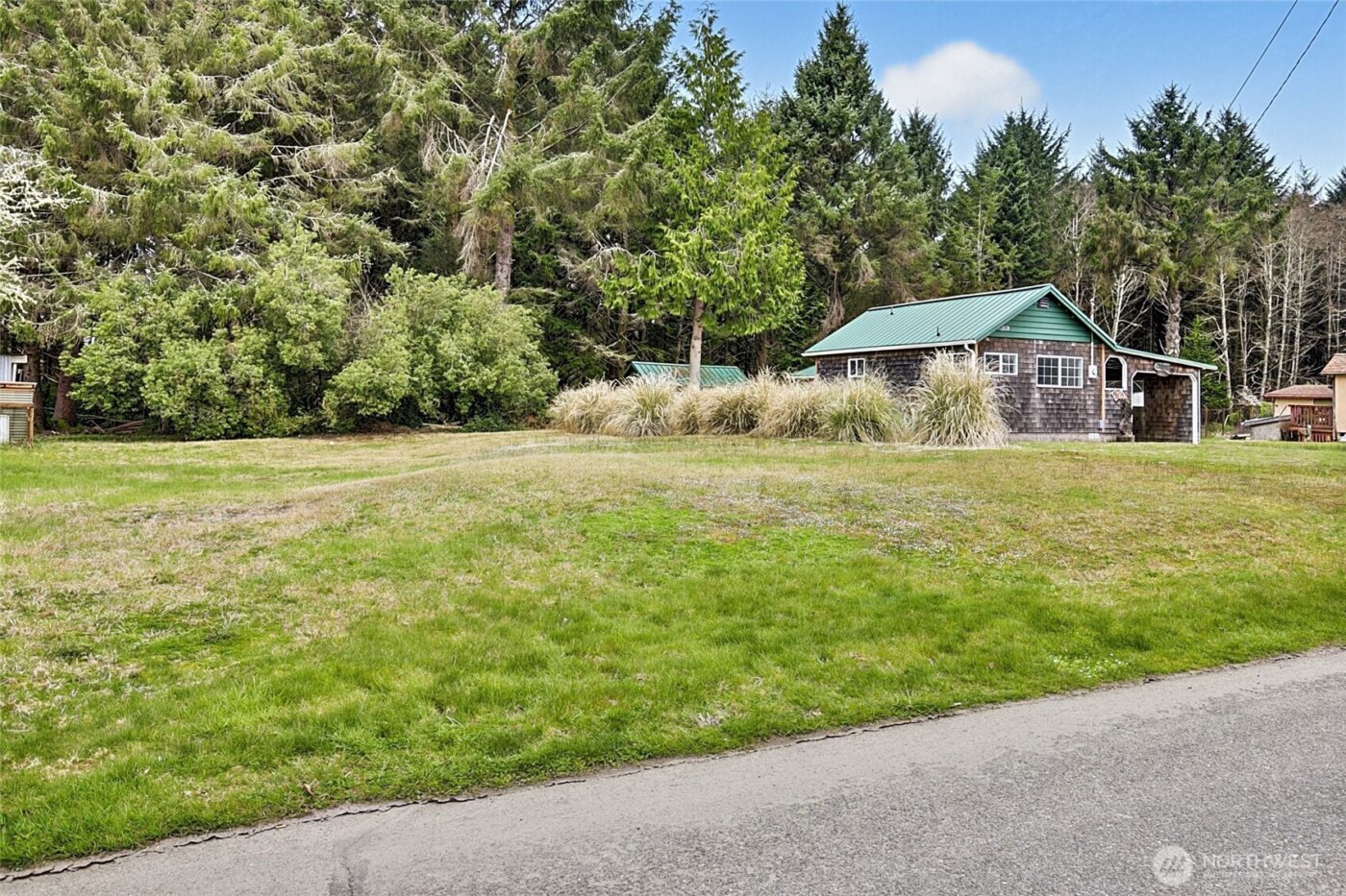 39 Oyehut Road , Hoquiam, WA 98550