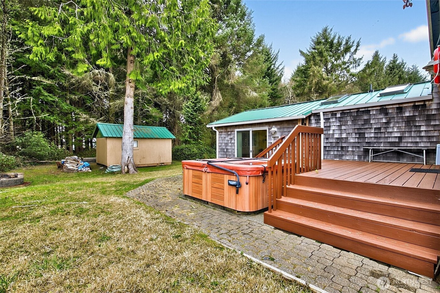 39 Oyehut Road , Hoquiam, WA 98550