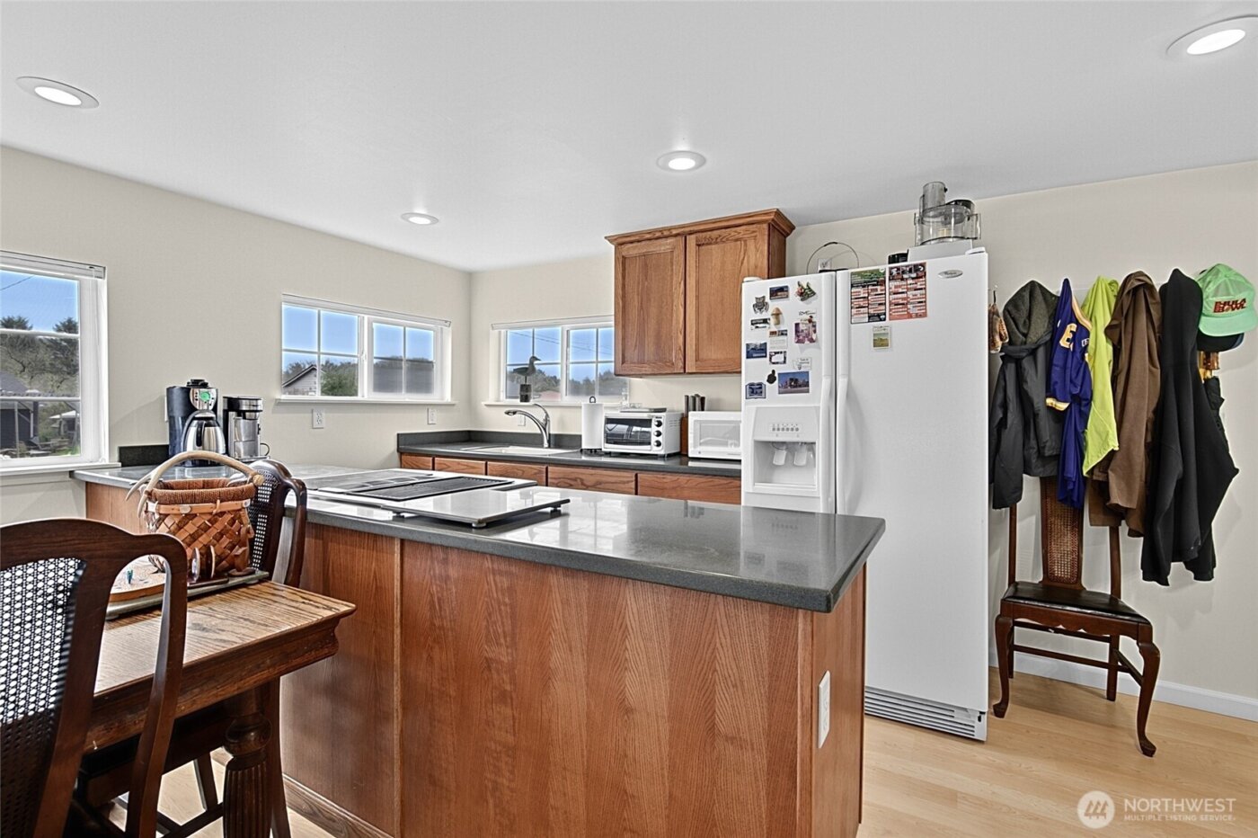 39 Oyehut Road , Hoquiam, WA 98550