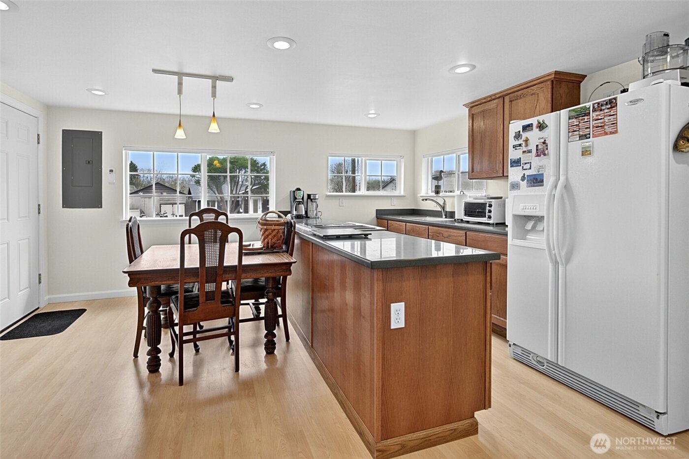 39 Oyehut Road , Hoquiam, WA 98550