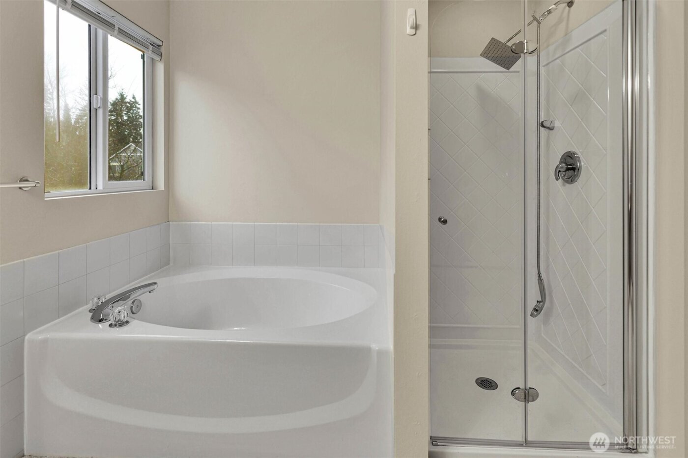 831 SW 364th Place , Federal Way, WA 98023