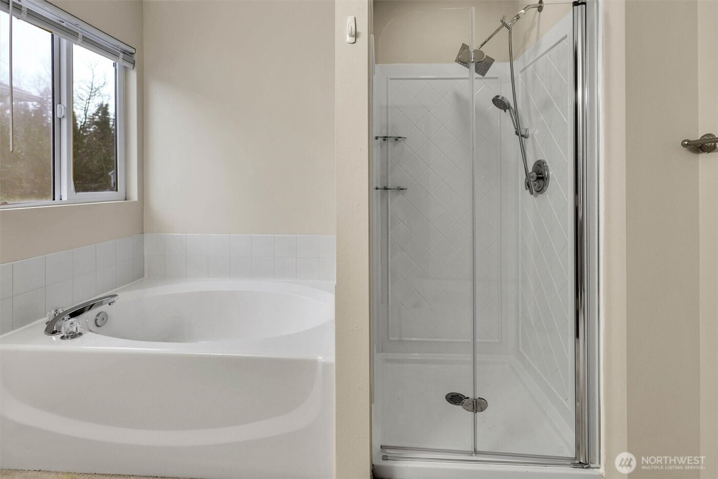 831 SW 364th Place , Federal Way, WA 98023