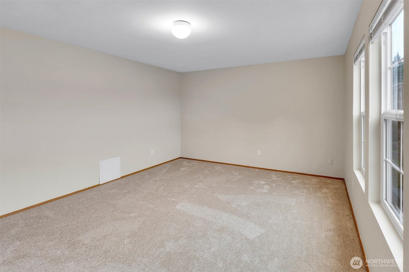 831 SW 364th Place , Federal Way, WA 98023