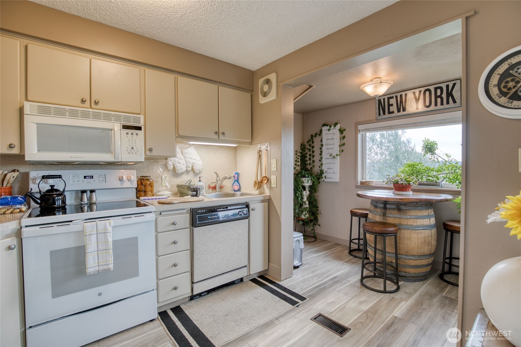 629 Terrace Avenue , Aberdeen, WA 98520