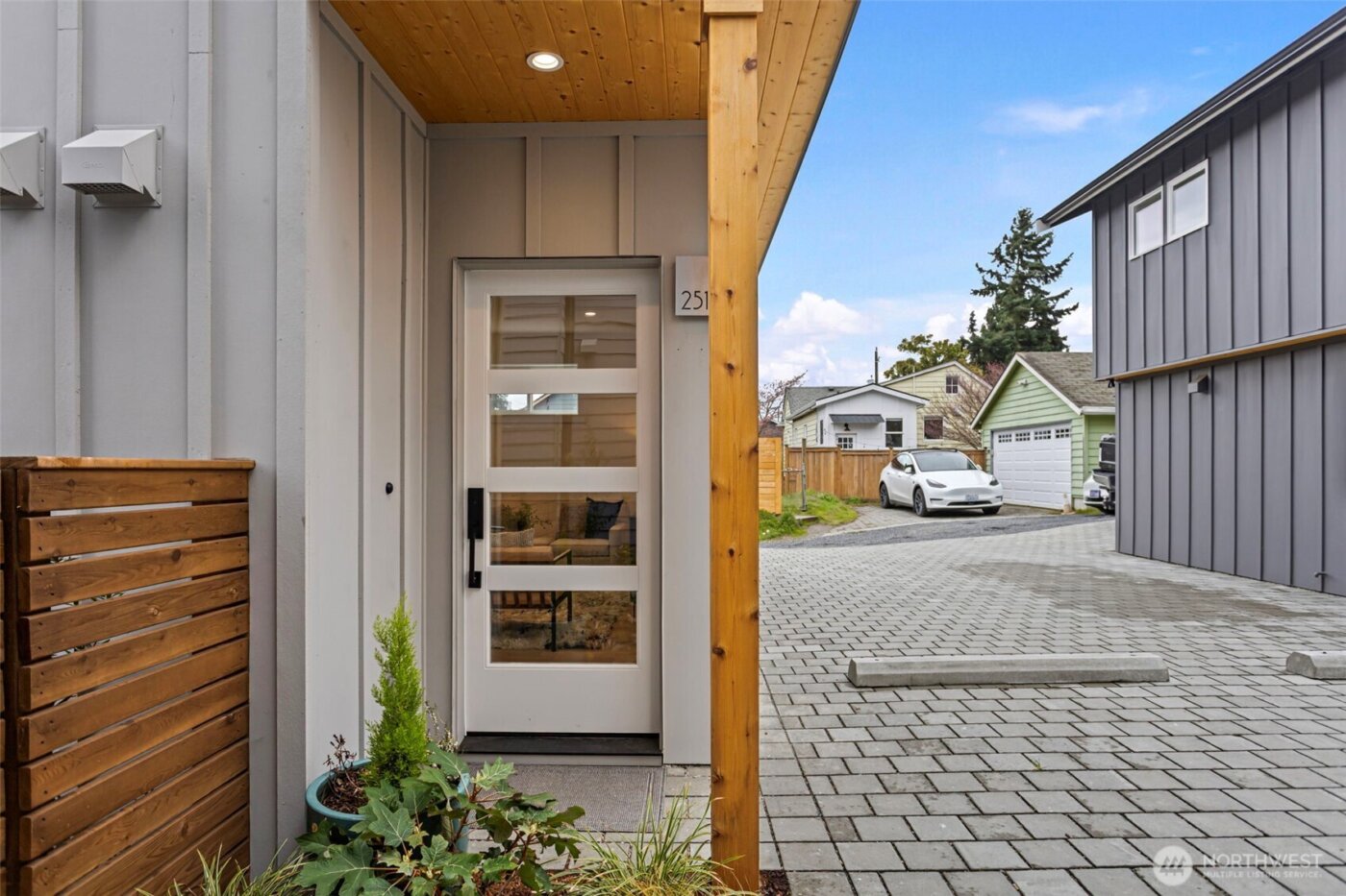 2510 NW 80th Street , Seattle, WA 98117