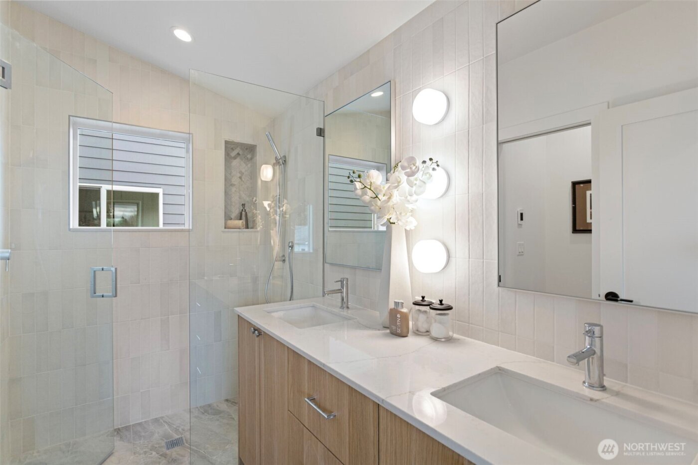 2510 NW 80th Street , Seattle, WA 98117