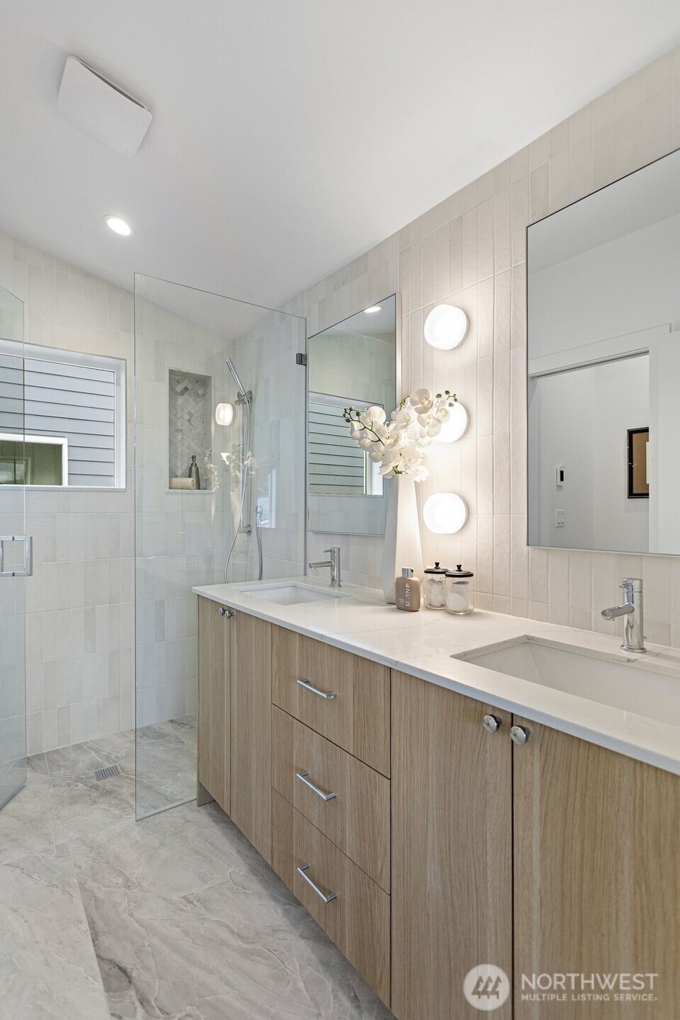 2510 NW 80th Street , Seattle, WA 98117