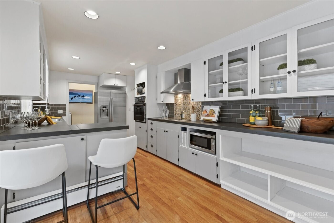 221 8th Avenue W, Kirkland, WA 98033